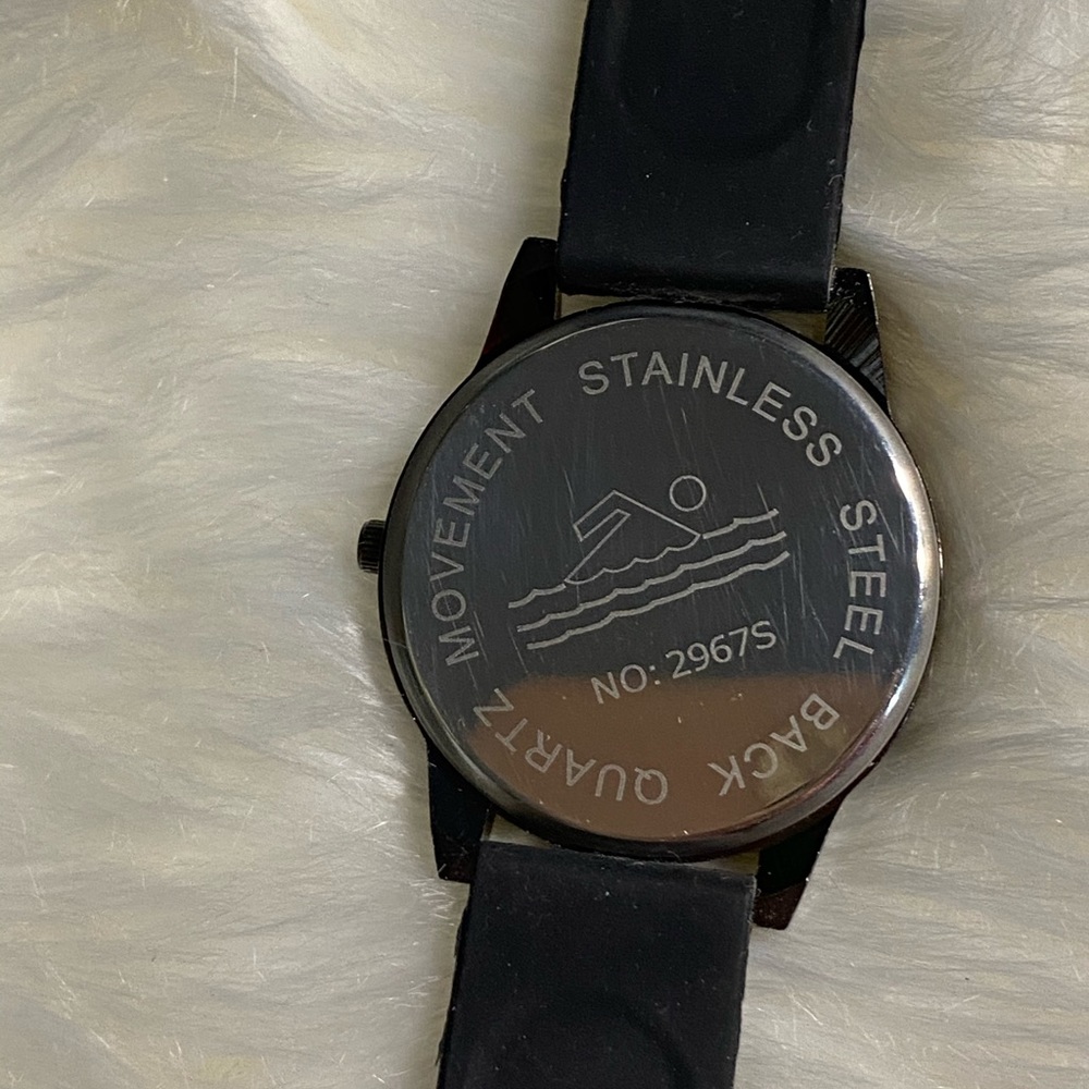 Watch - Picture 3 of 3